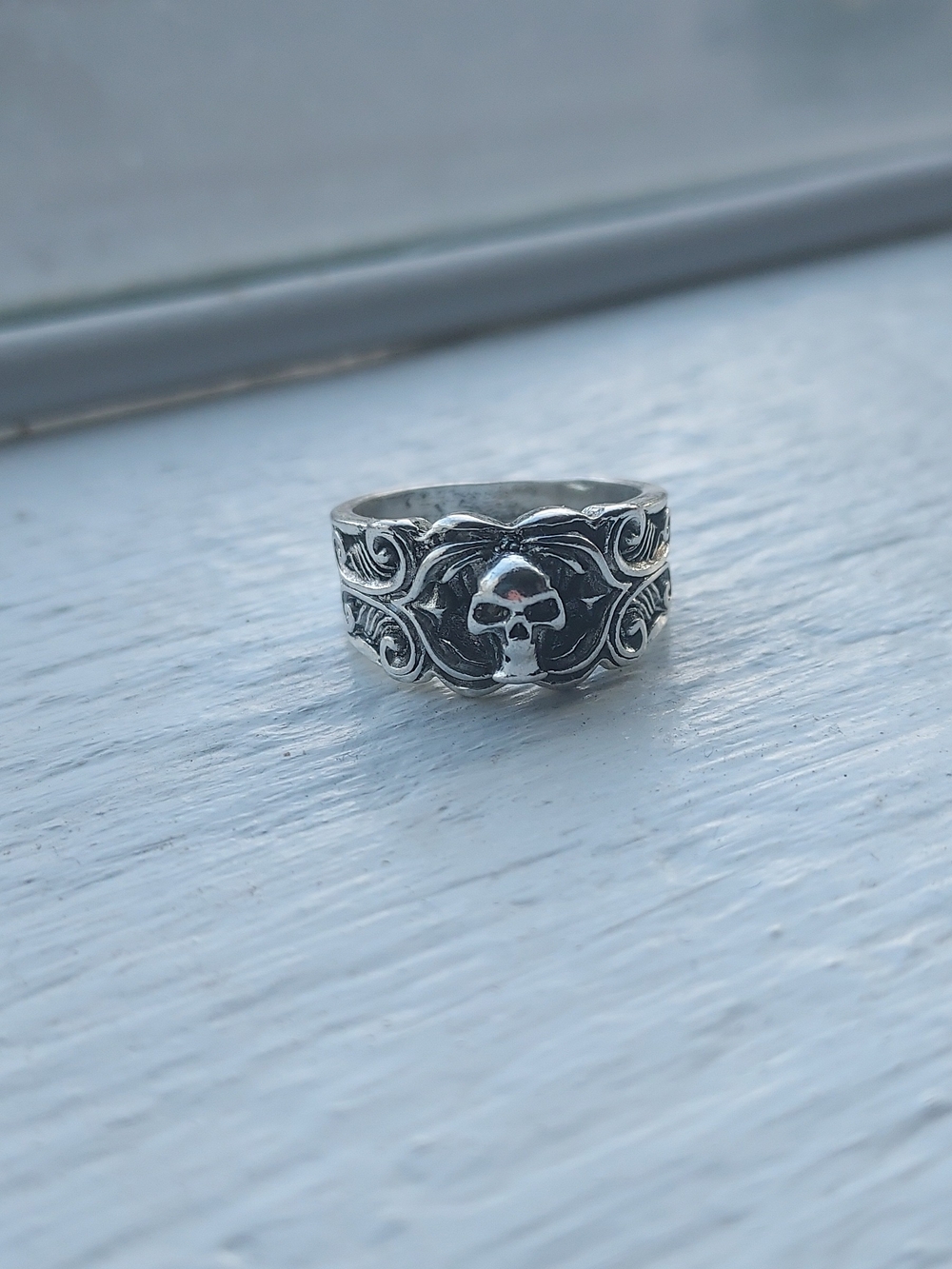 Silver Skull Scroll Ring